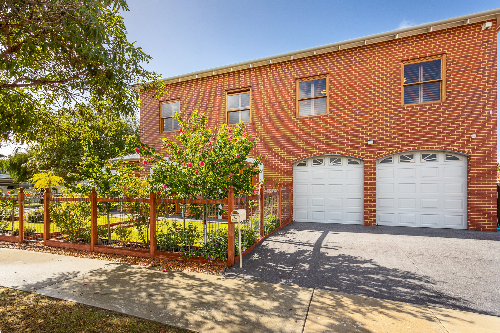 24 Leonora St Como WA 6152
