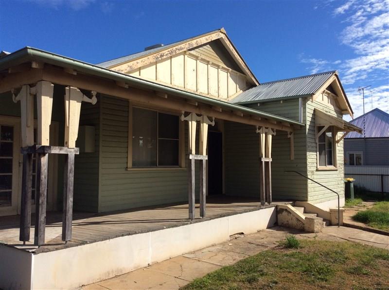 2 Battye Street, FORBES NSW 2871