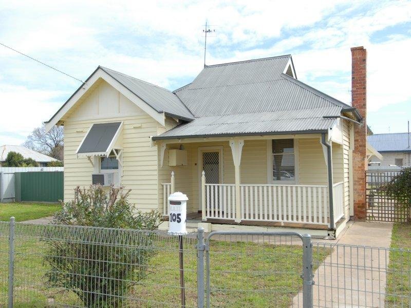 105 Hardinge Street, DENILIQUIN NSW 2710
