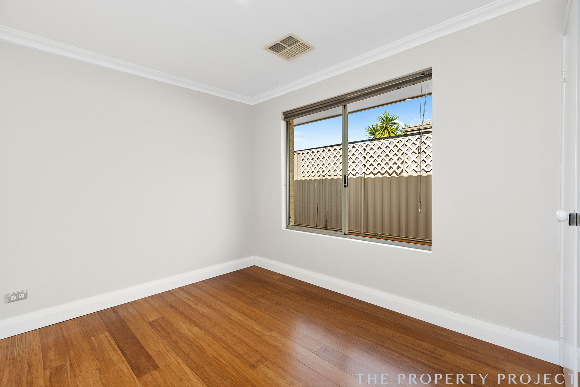 24 Wicklow Circle Darch WA 6065