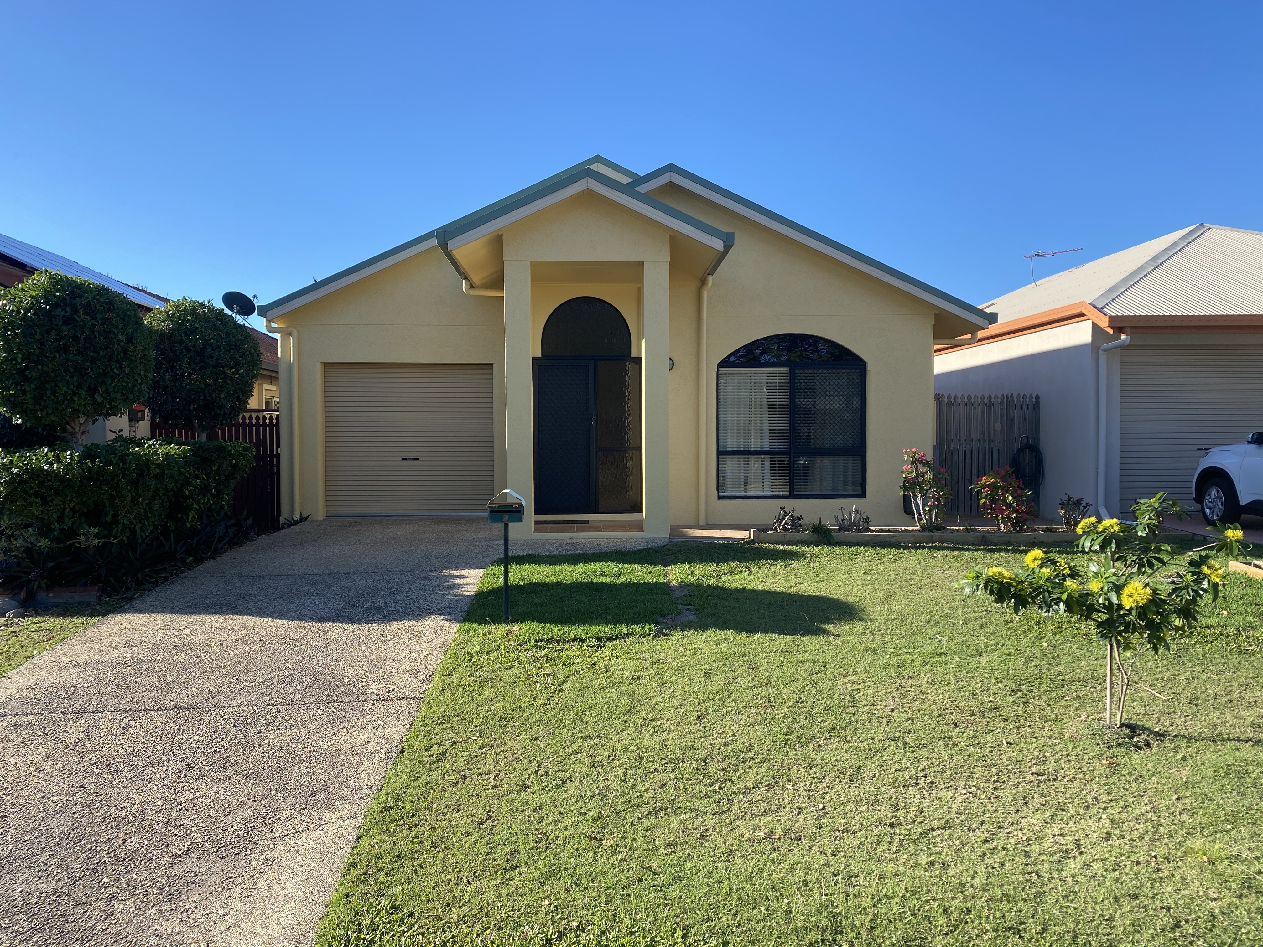 9 Boston Crescent, DOUGLAS QLD 4814