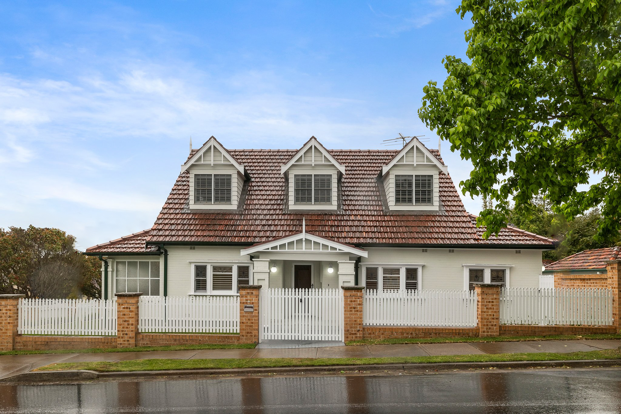 11 Weldon St, Burwood Leased by The Gallery Real Estate