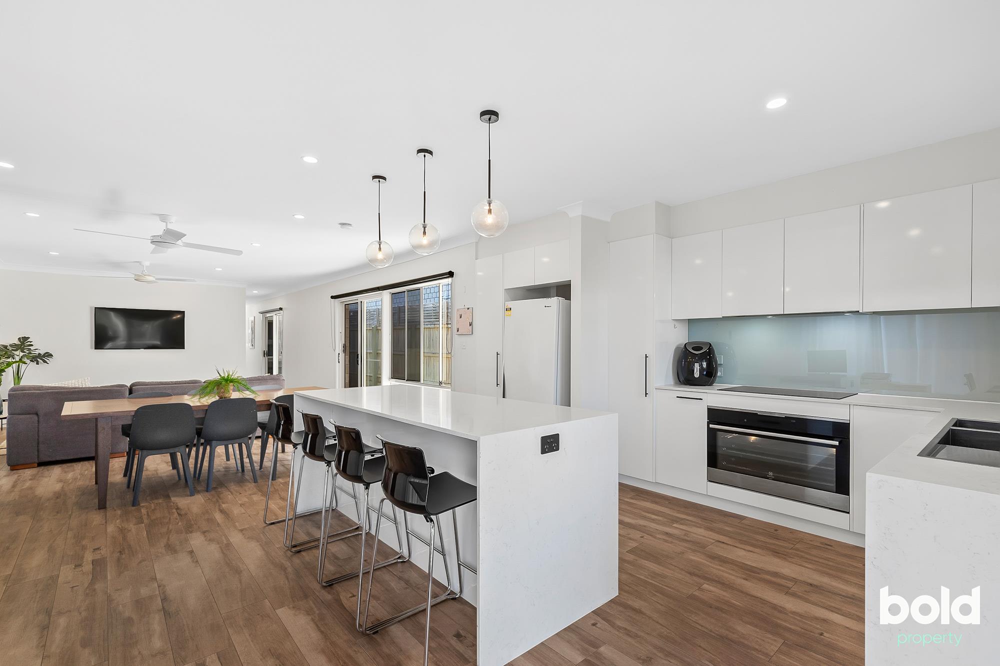 132 Turner Street, SCARBOROUGH QLD 4020