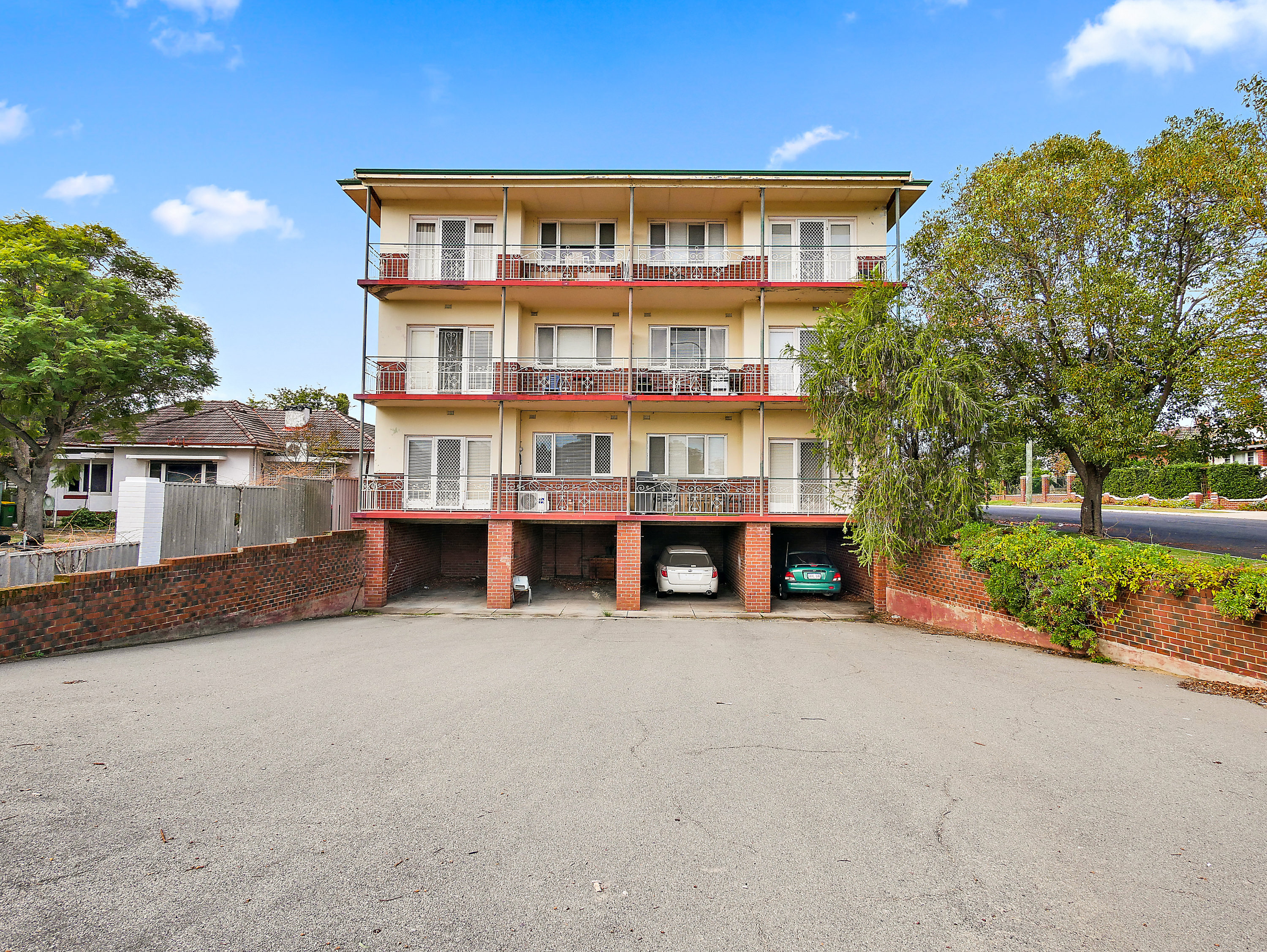 6 / 2 Todd Avenue, COMO WA 6152