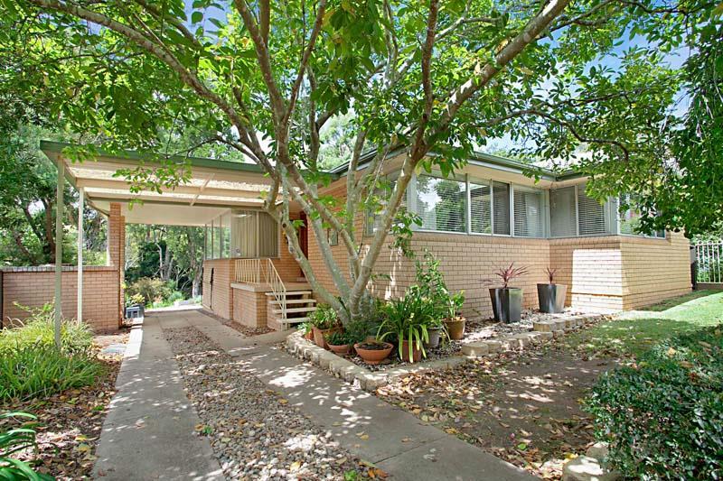 10 Cowra  Place, LEUMEAH NSW 2560