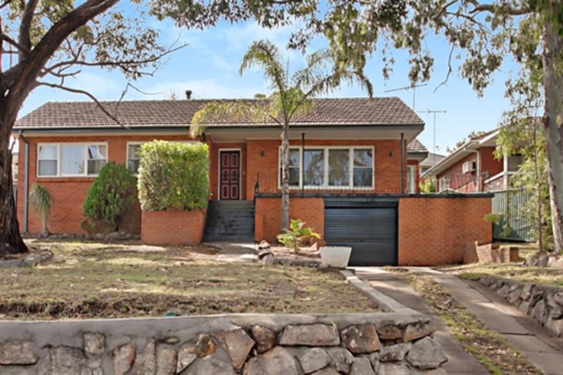 8 Uther  Avenue, BRADBURY NSW 2560