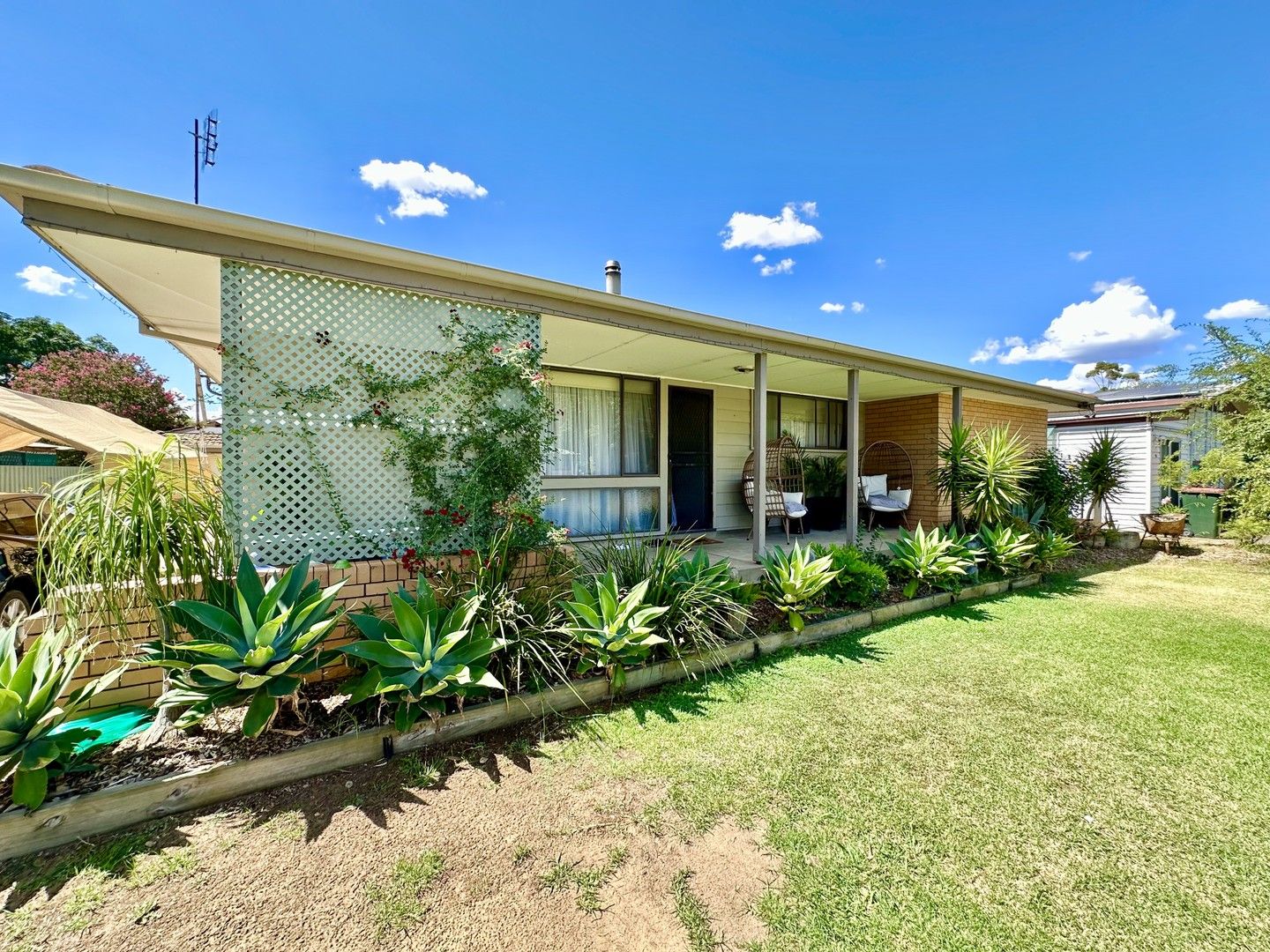 349 CADELL STREET, HAY NSW 2711