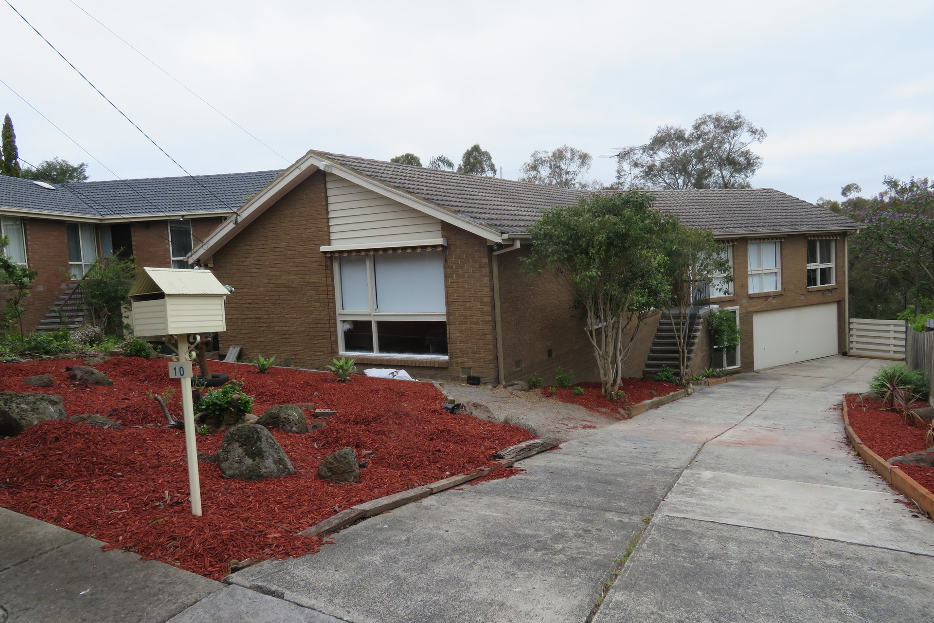 10 Lesay Court, MOUNT WAVERLEY VIC 3149