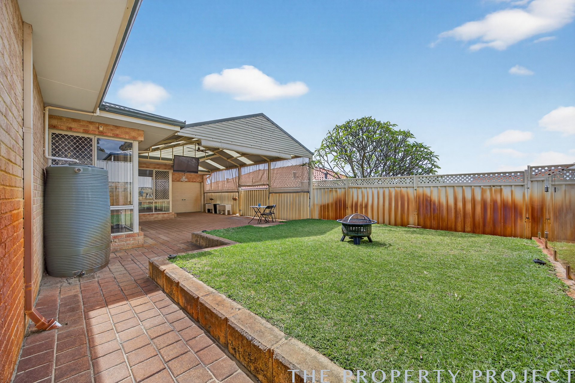 17 The Oval Madeley WA 6065