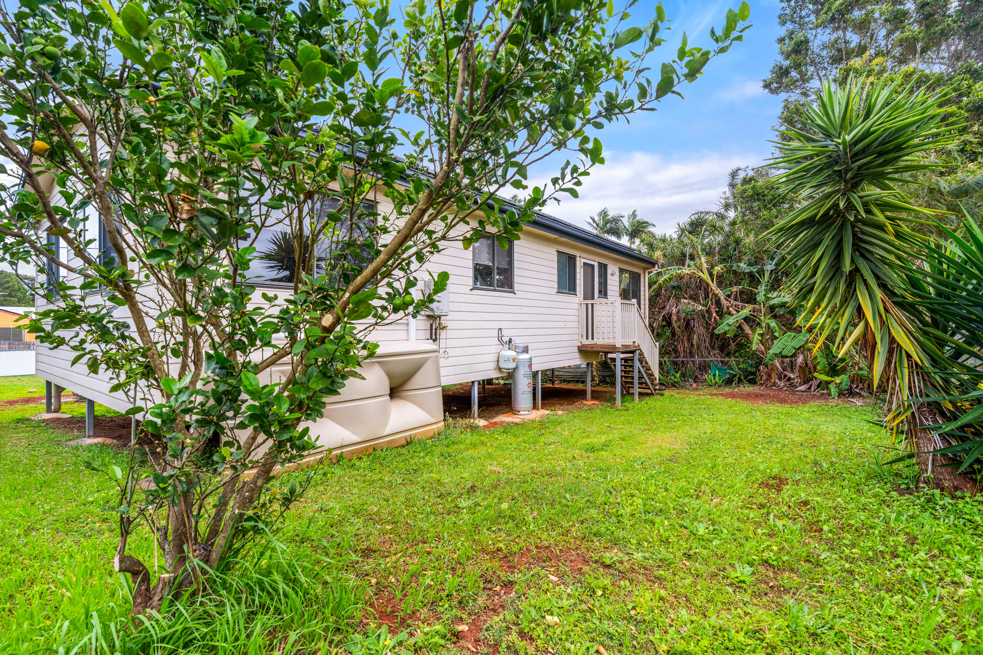 17 Bernborough Street, RUSSELL ISLAND QLD 4184
