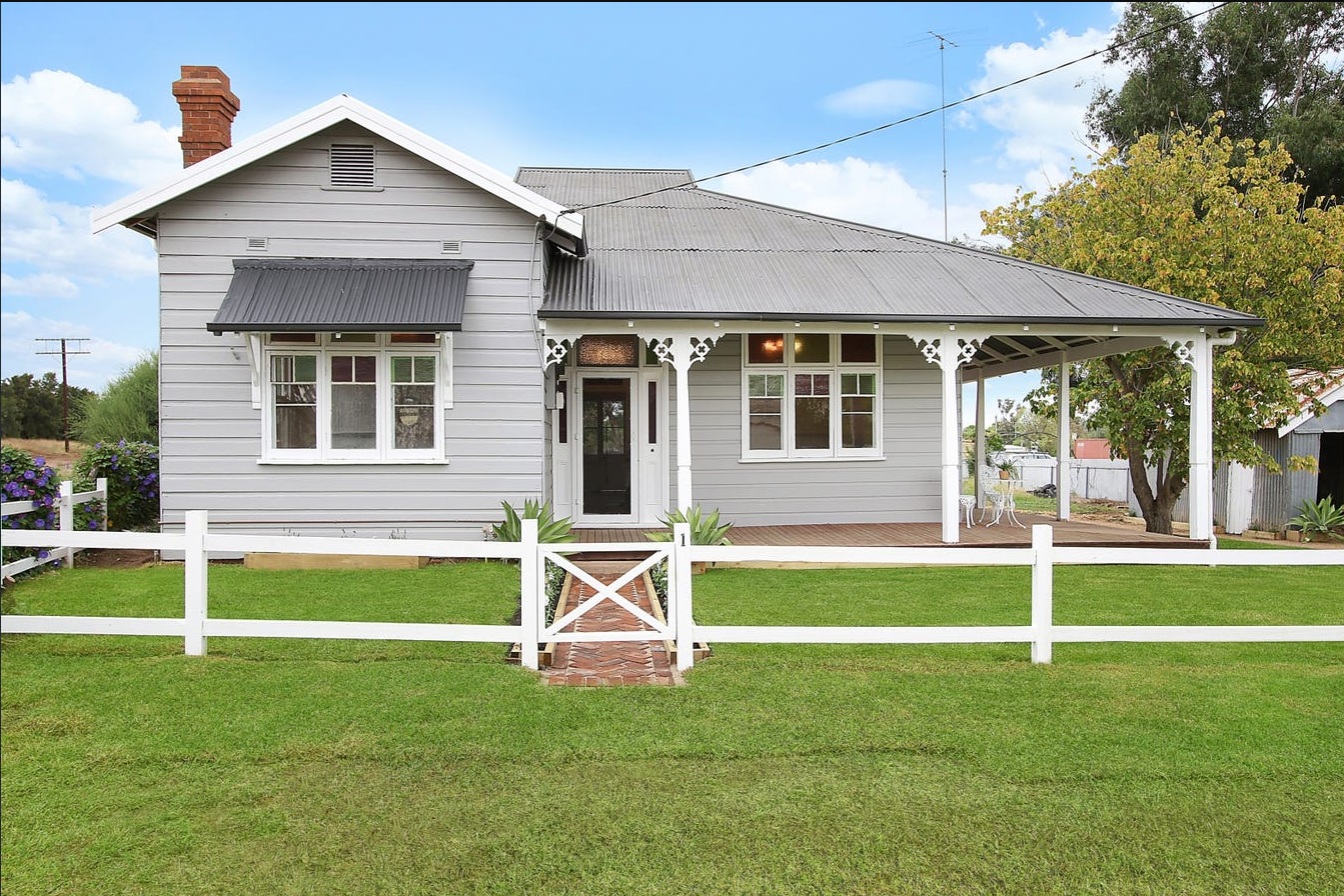 1 Spence Street, HENTY NSW 2658