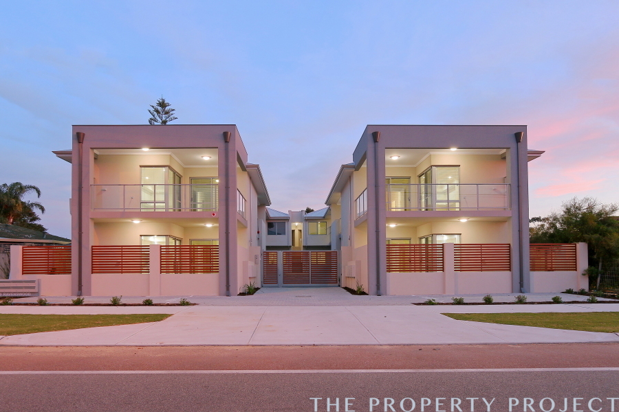 4 190 Ravenswood Drive Nollamara WA 6061