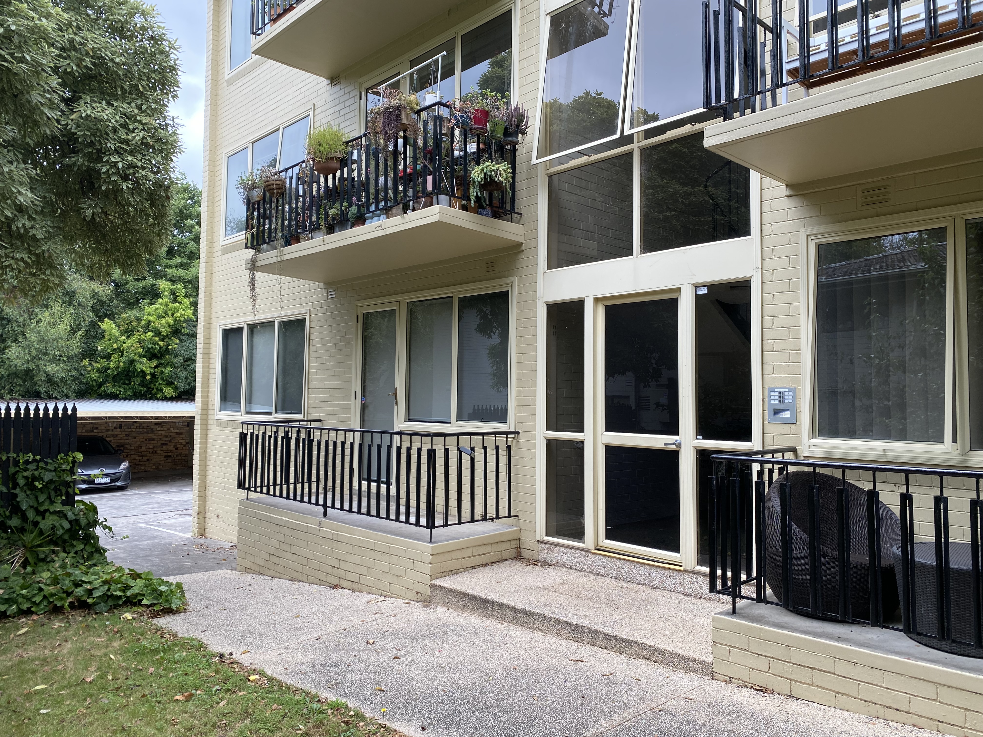 8 / 23 Glen Street, HAWTHORN VIC 3122