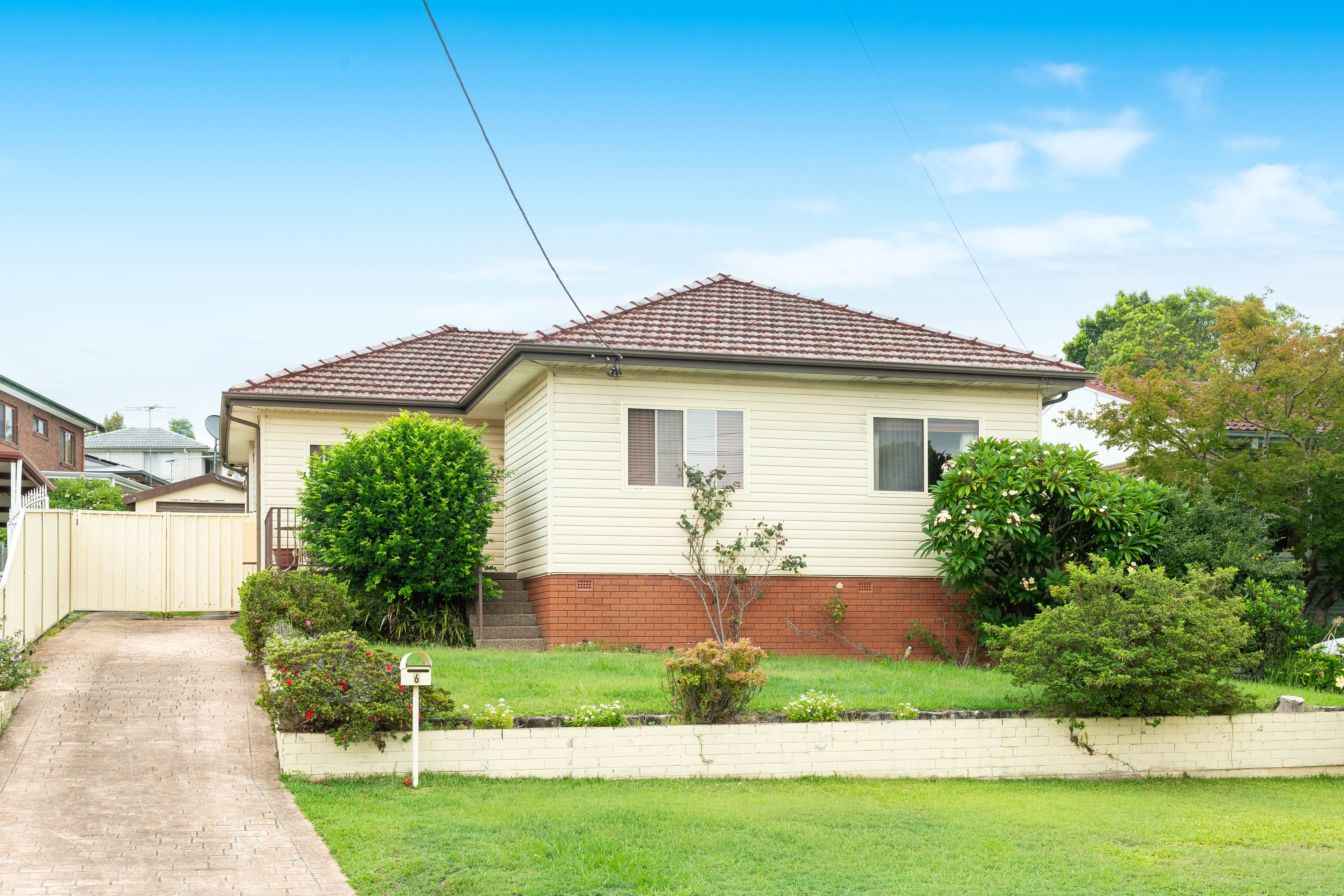 6 Logan Street, LOFTUS NSW 2232