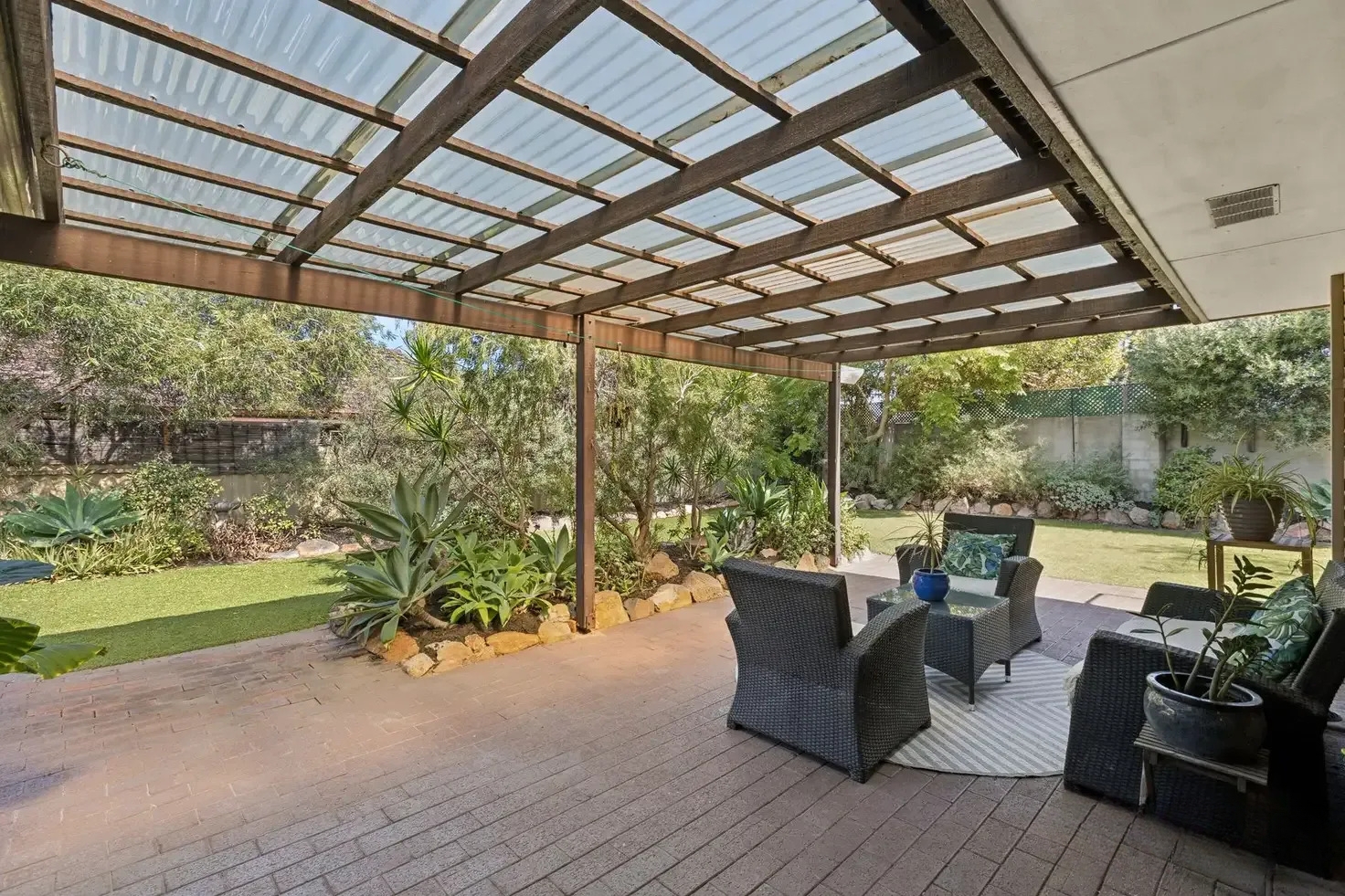 38 Bridgewater Dr Kallaroo WA 6025