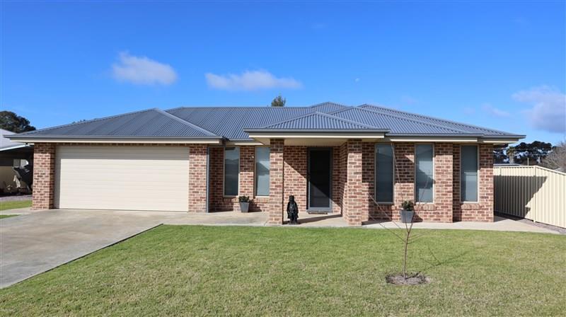 4 Yasmine Court, FORBES NSW 2871