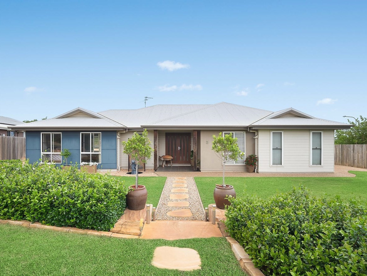 5 Hendra Court, KLEINTON QLD 4352