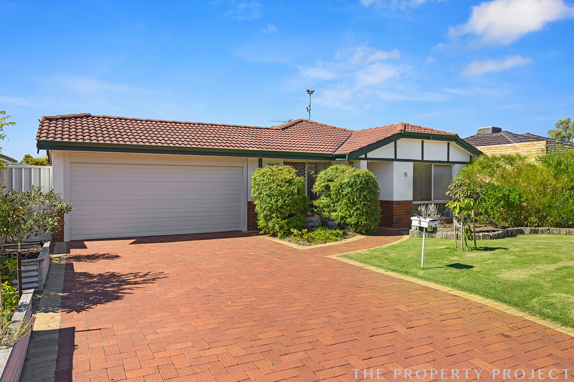 18 Waterside Crescent Gwelup WA 6018
