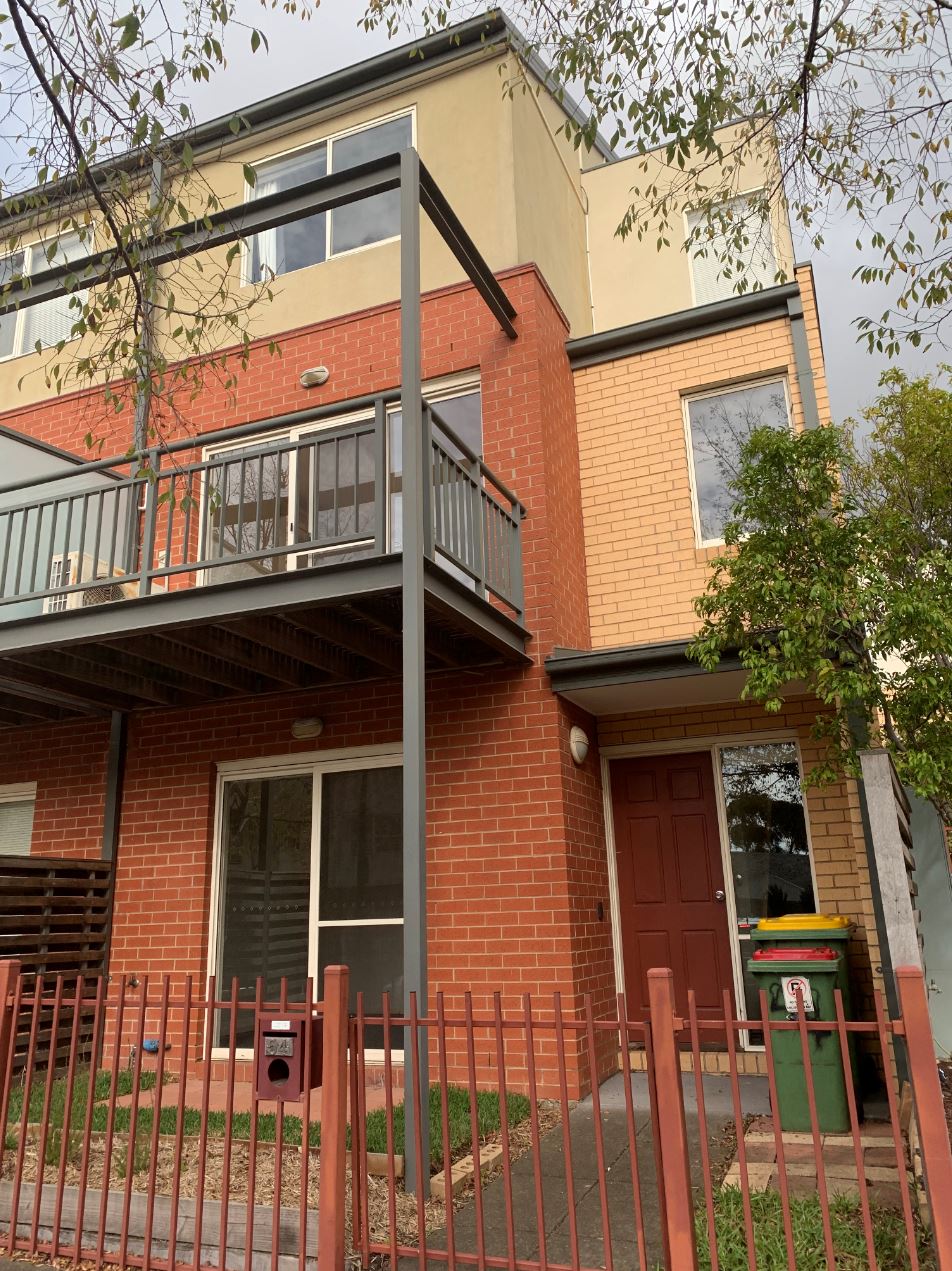 54 Village Way, MARIBYRNONG VIC 3032