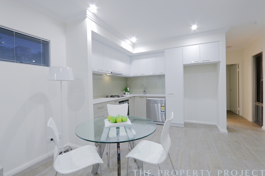 4 190 Ravenswood Drive Nollamara WA 6061