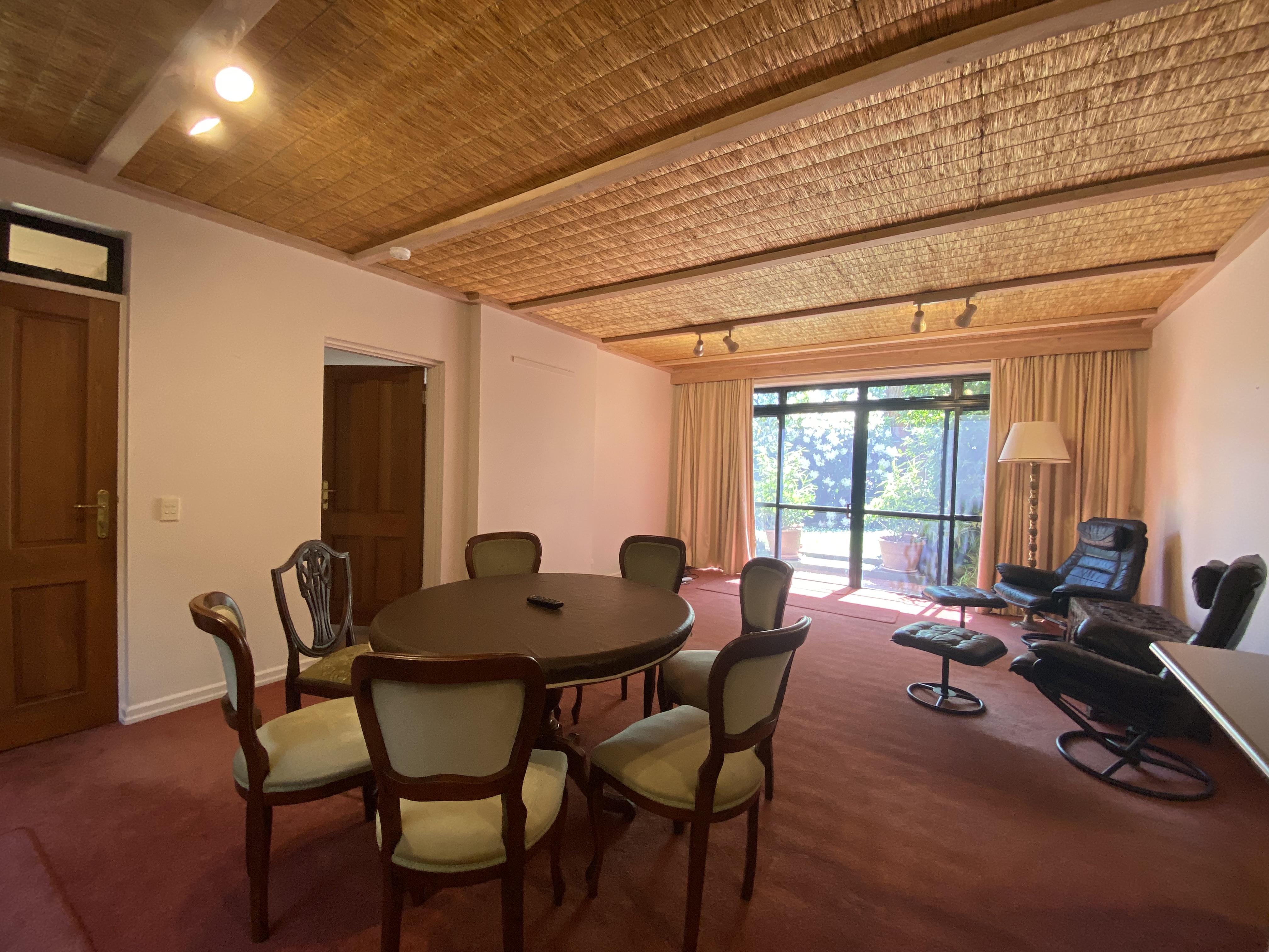2 / 30 Myrtle Grove, BLACKBURN VIC 3130