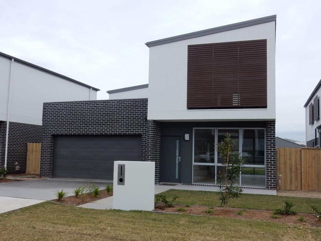 6 Curlewis  Street, GLEDSWOOD HILLS NSW 2557