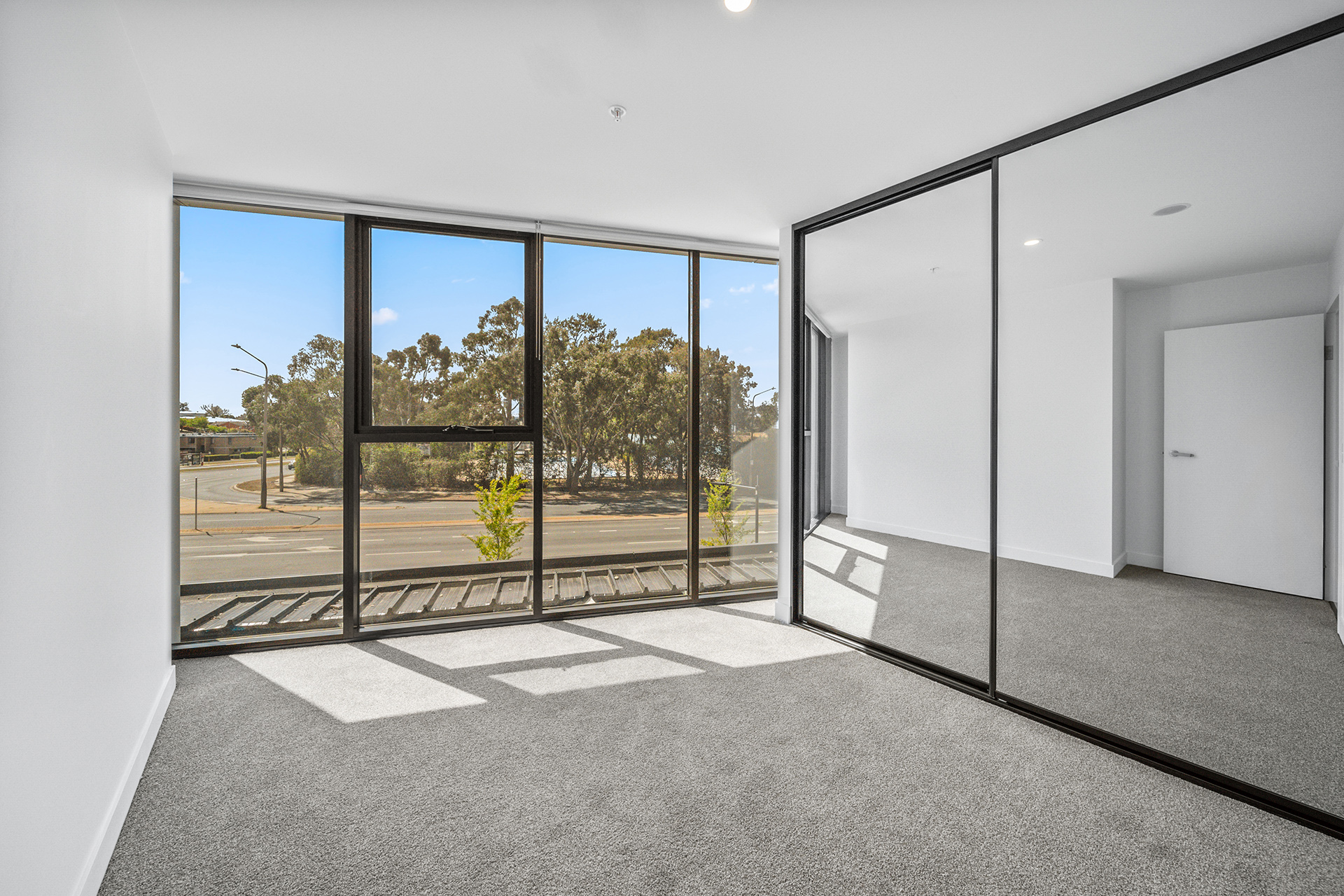 111/220 Melrose Drive, Phillip, photo 8
