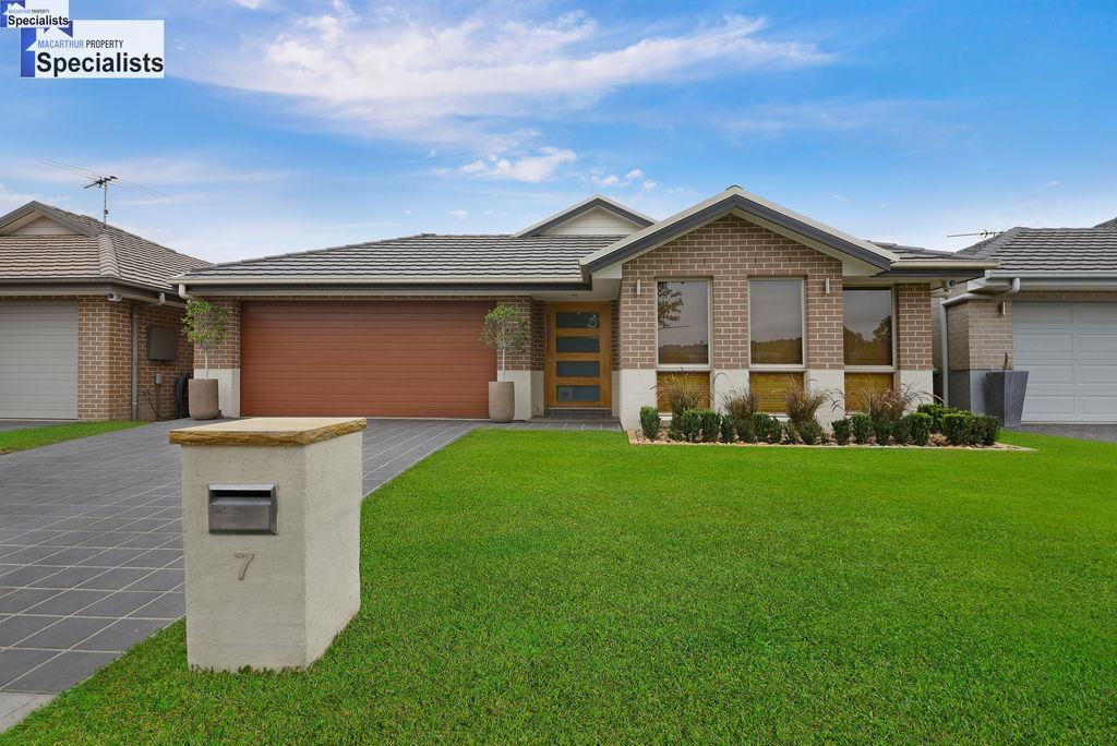 7 Swansona Avenue, MOUNT ANNAN NSW 2567