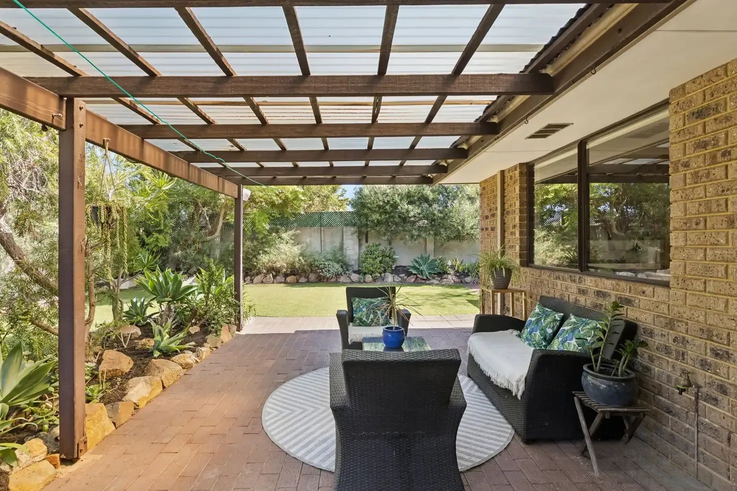 38 Bridgewater Dr Kallaroo WA 6025