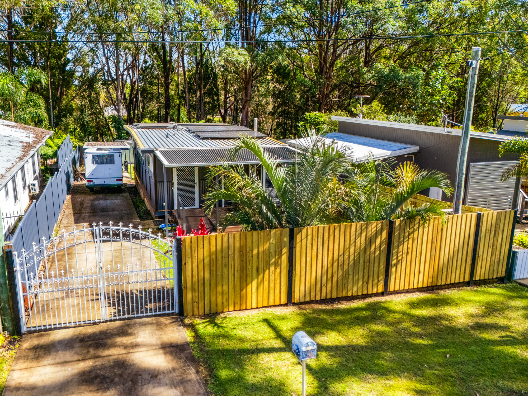 19 Lau St, RUSSELL ISLAND QLD 4184