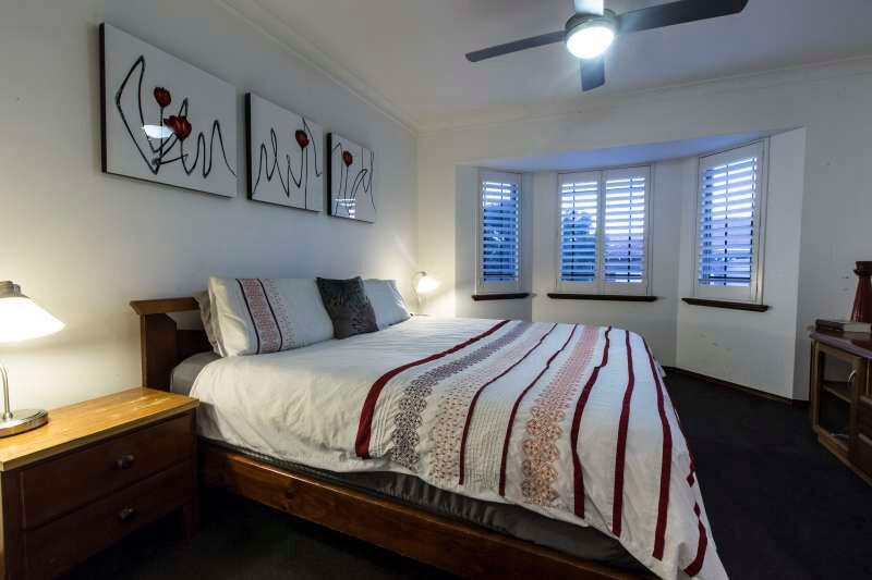 2 Hermite Rise Sorrento WA 6020