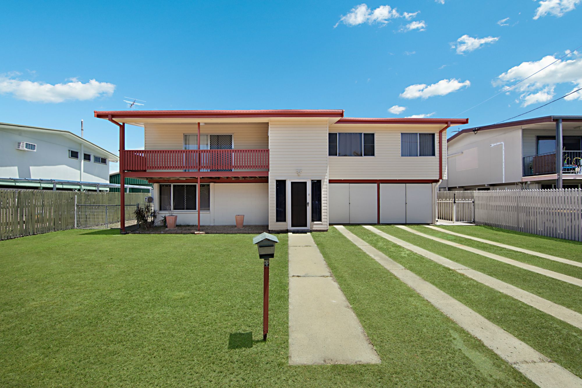 16 Lambert Street, KIRWAN QLD 4817