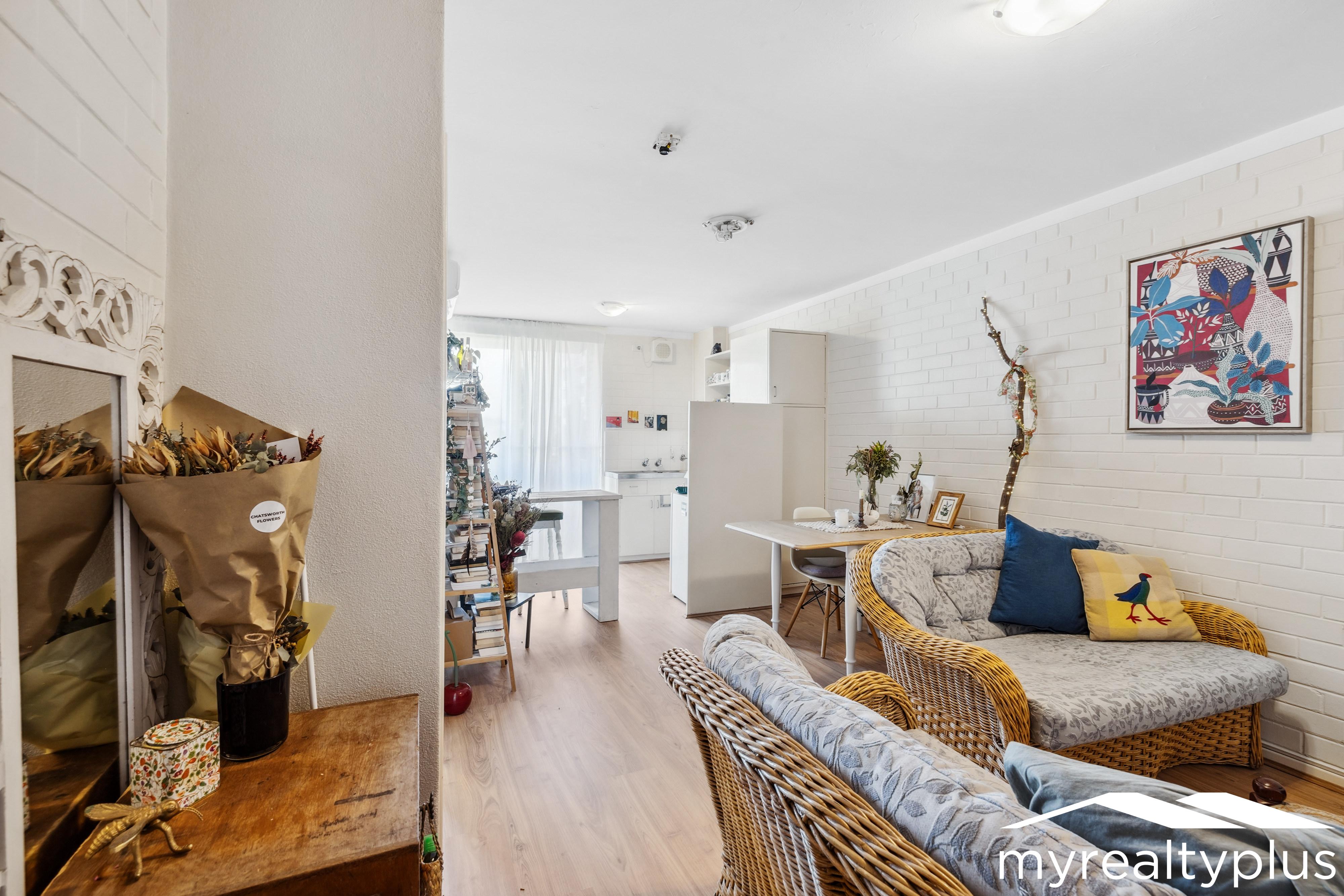 42 / 12 Tenth Avenue, MAYLANDS WA 6051