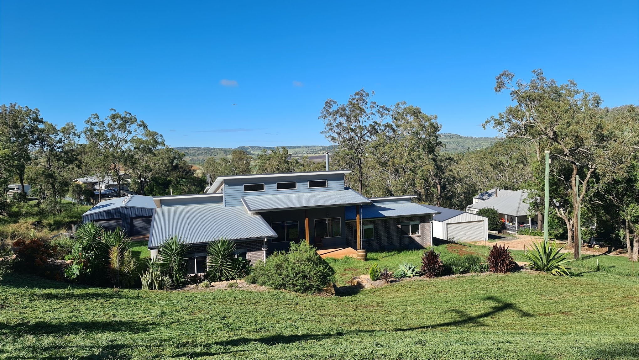 12 Phalaris Court, MERINGANDAN WEST QLD 4352