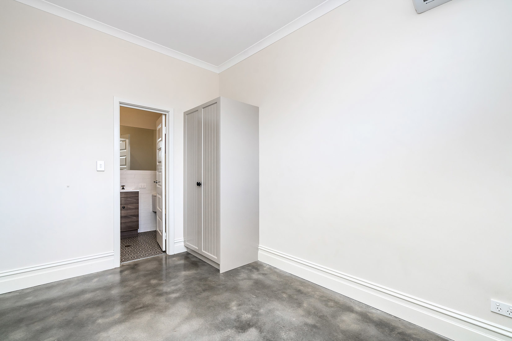 24 Leonora Street Como WA 6152
