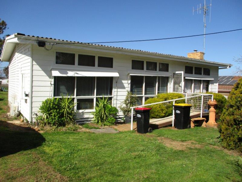 12 Long Street, ST ARNAUD VIC 3478