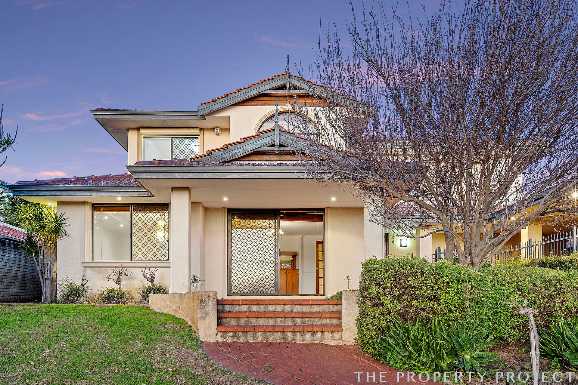 6 Tara Vista West Leederville WA 6007