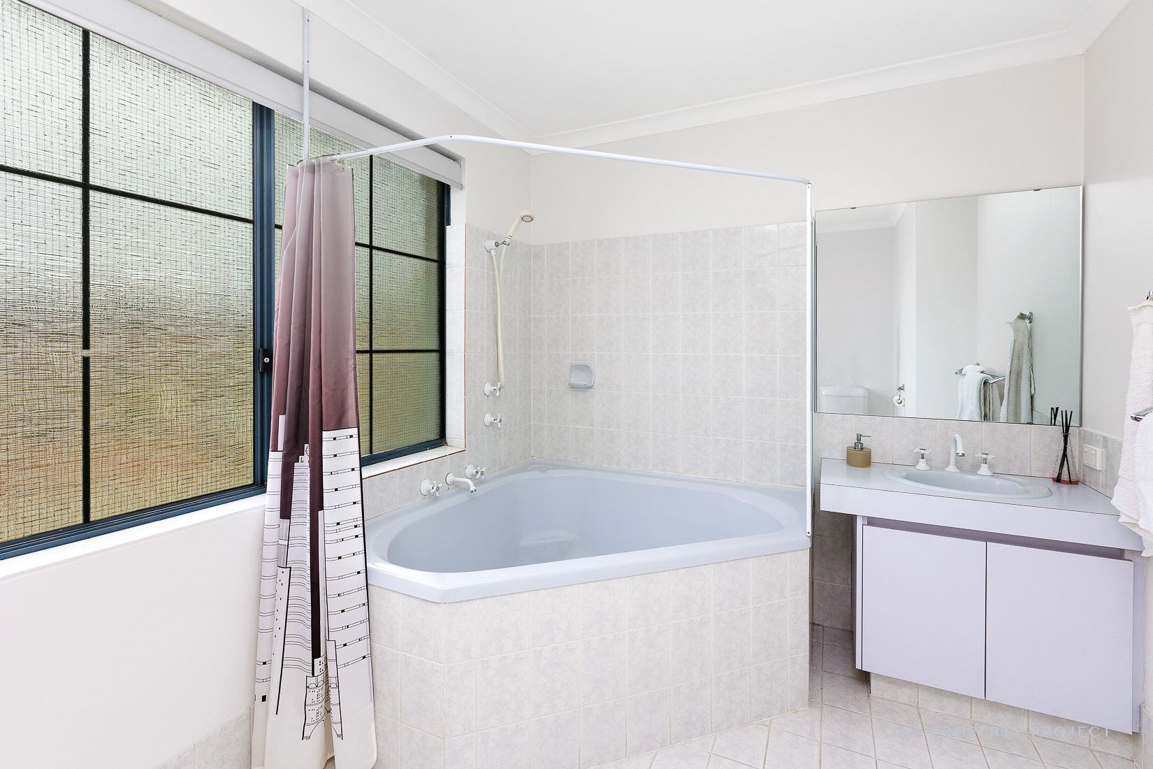 4a Rush Cove Gwelup WA 6018