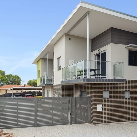 4 17 Sussex St Nollamara WA 6061