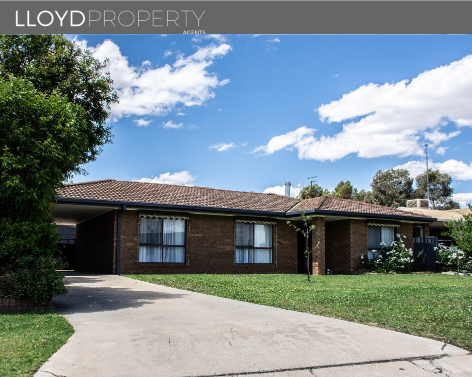 13 Johnston Crescent, DENILIQUIN NSW 2710