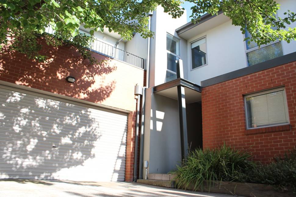 3 / 3 Keylana Boulevard, MOUNT WAVERLEY VIC 3149