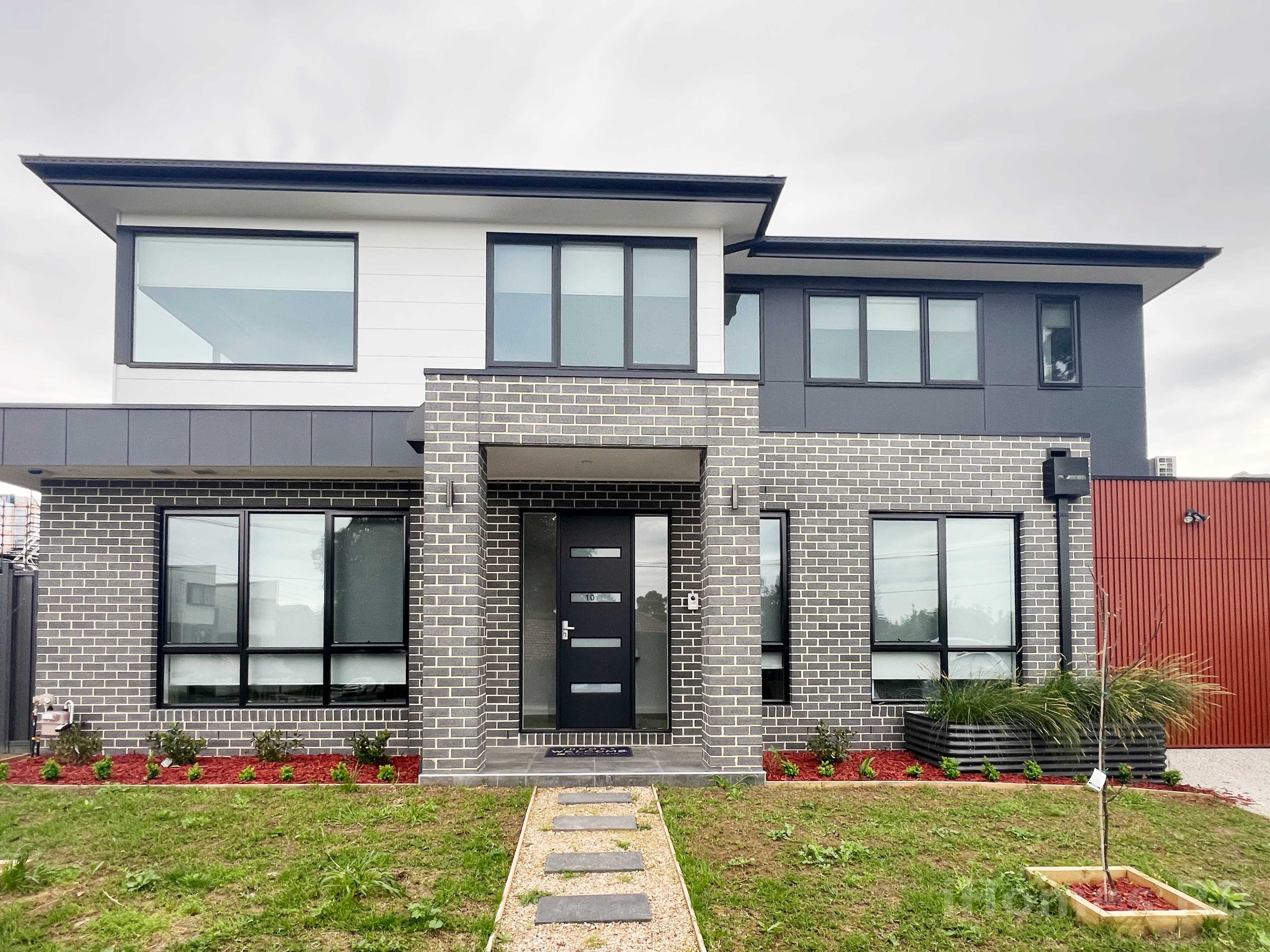 10 Mckenna Street, AVONDALE HEIGHTS VIC 3034