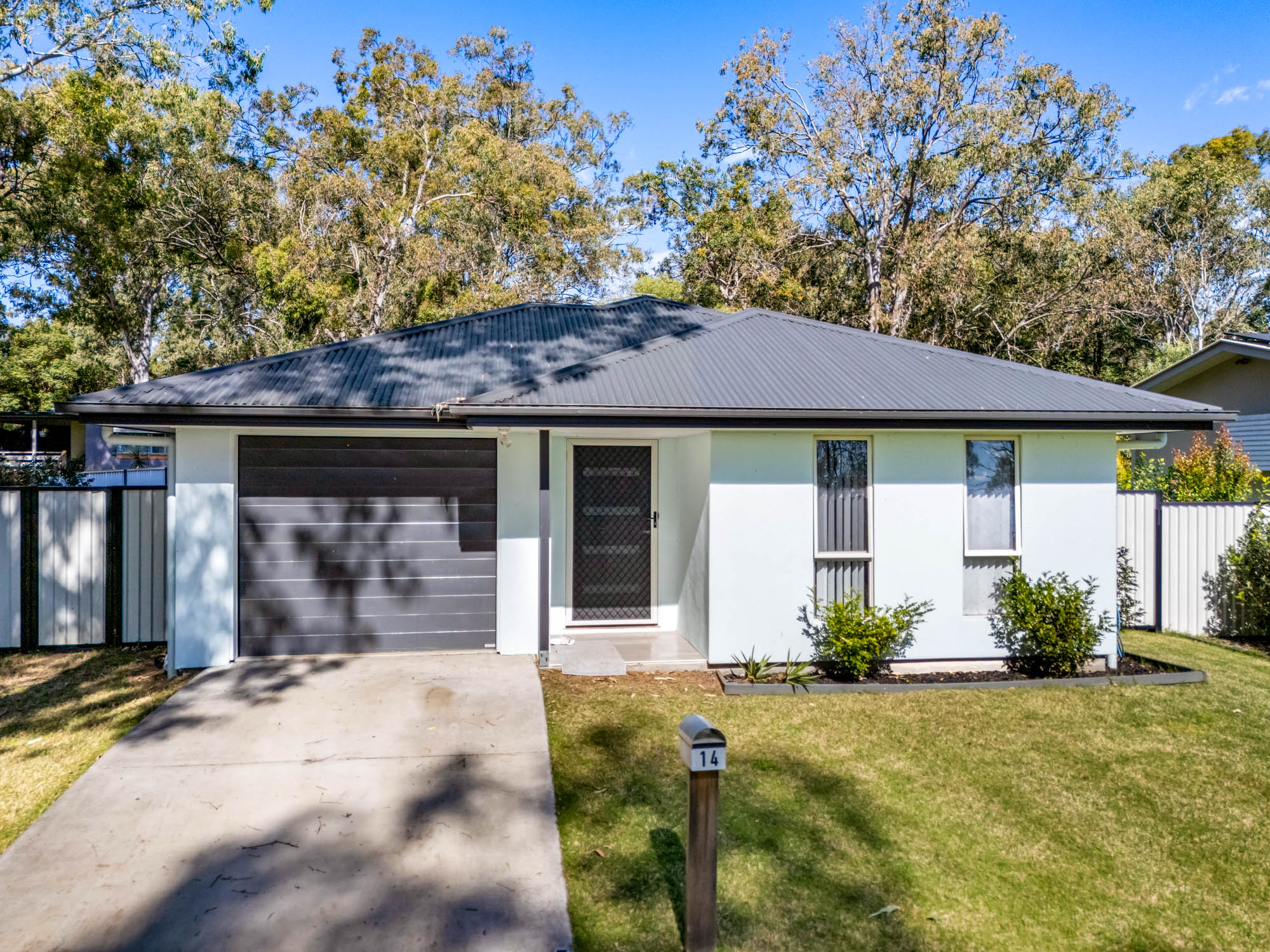 14 BANGALOW STREET, RUSSELL ISLAND QLD 4184