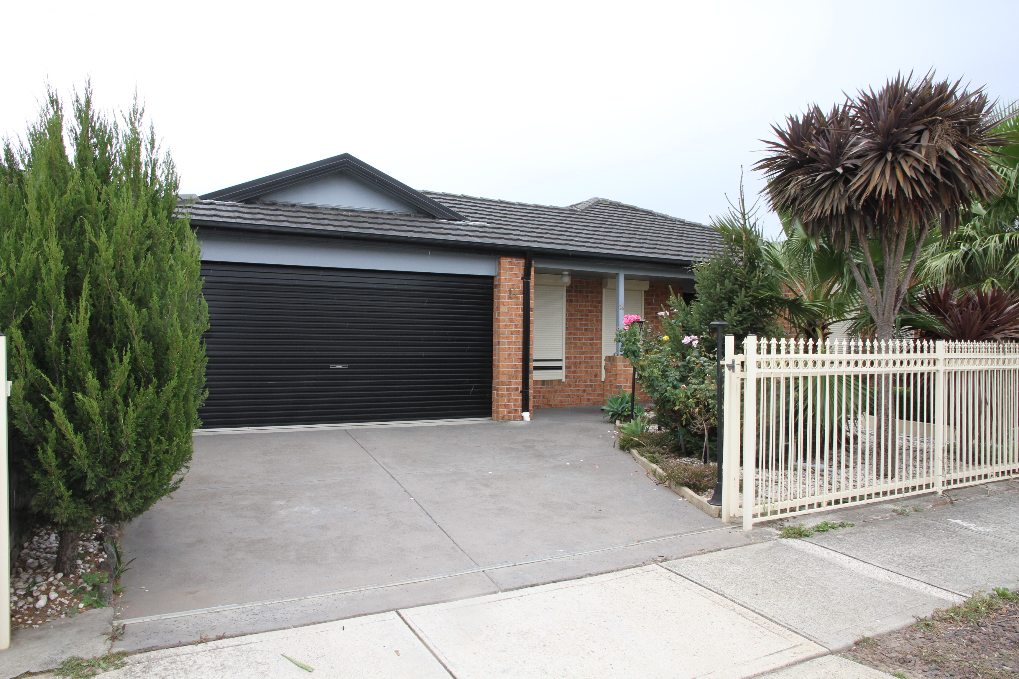 14 Desert Rose Court, CRANBOURNE VIC 3977