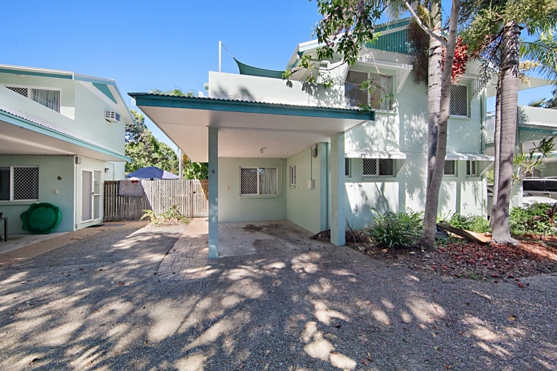 4 / 8 Queens Rd, RAILWAY ESTATE QLD 4810