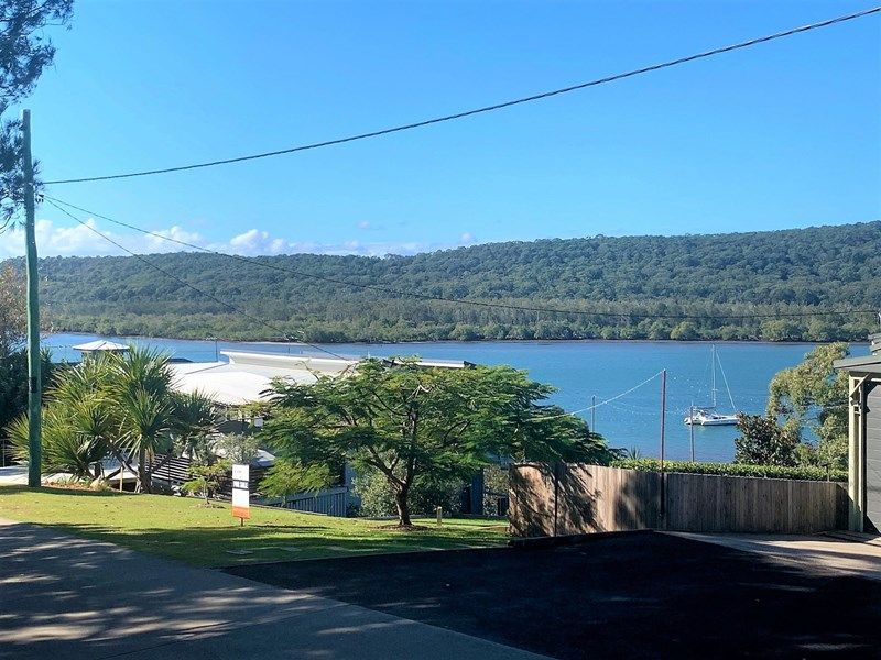 116 WAHINE DRIVE, RUSSELL ISLAND QLD 4184
