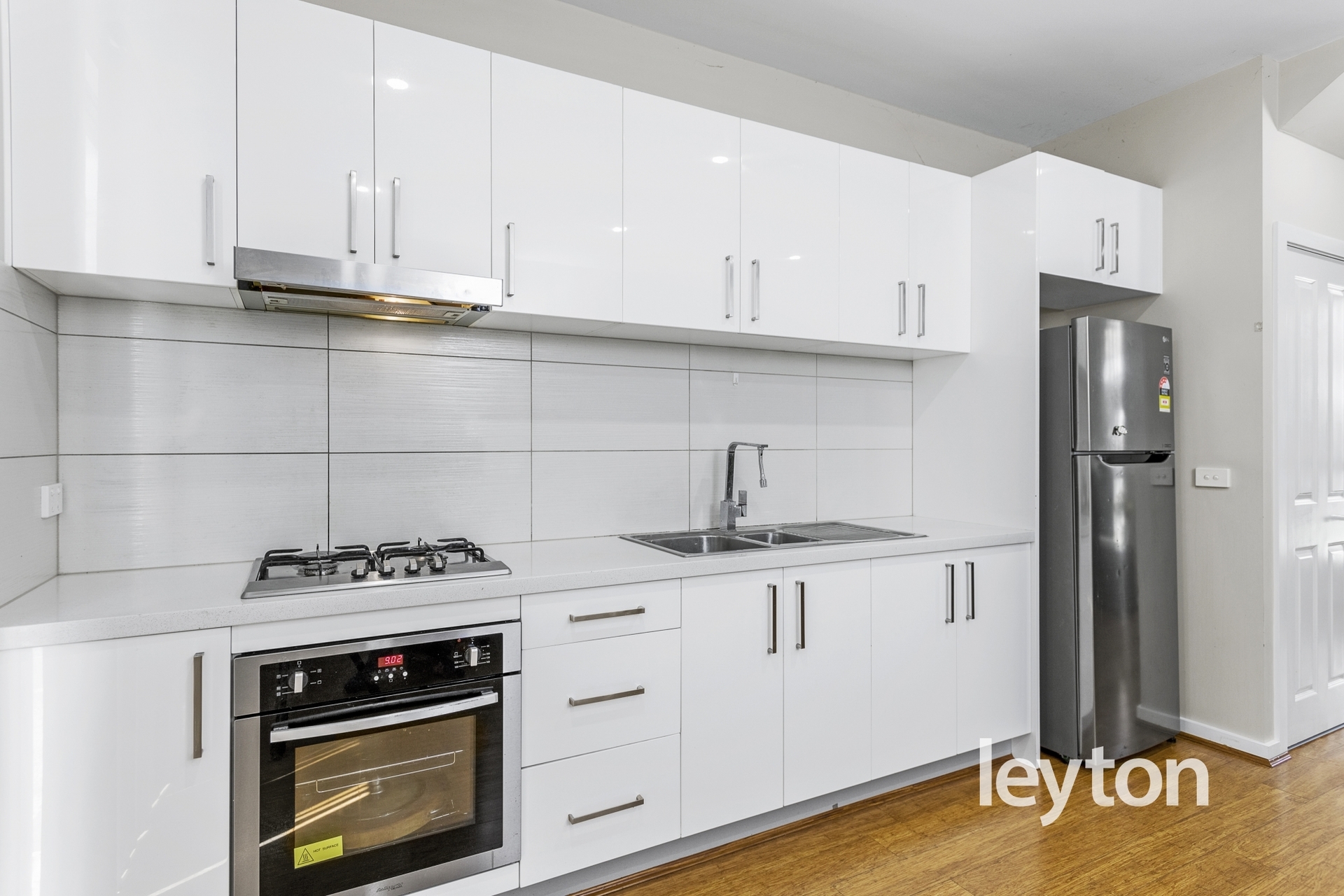 4 / 27 Leonard Avenue, NOBLE PARK VIC 3174