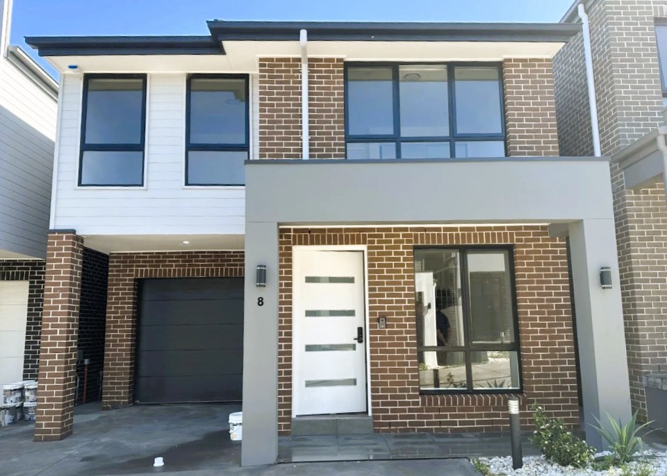 8 Kirby Glade, ROUSE HILL NSW 2155