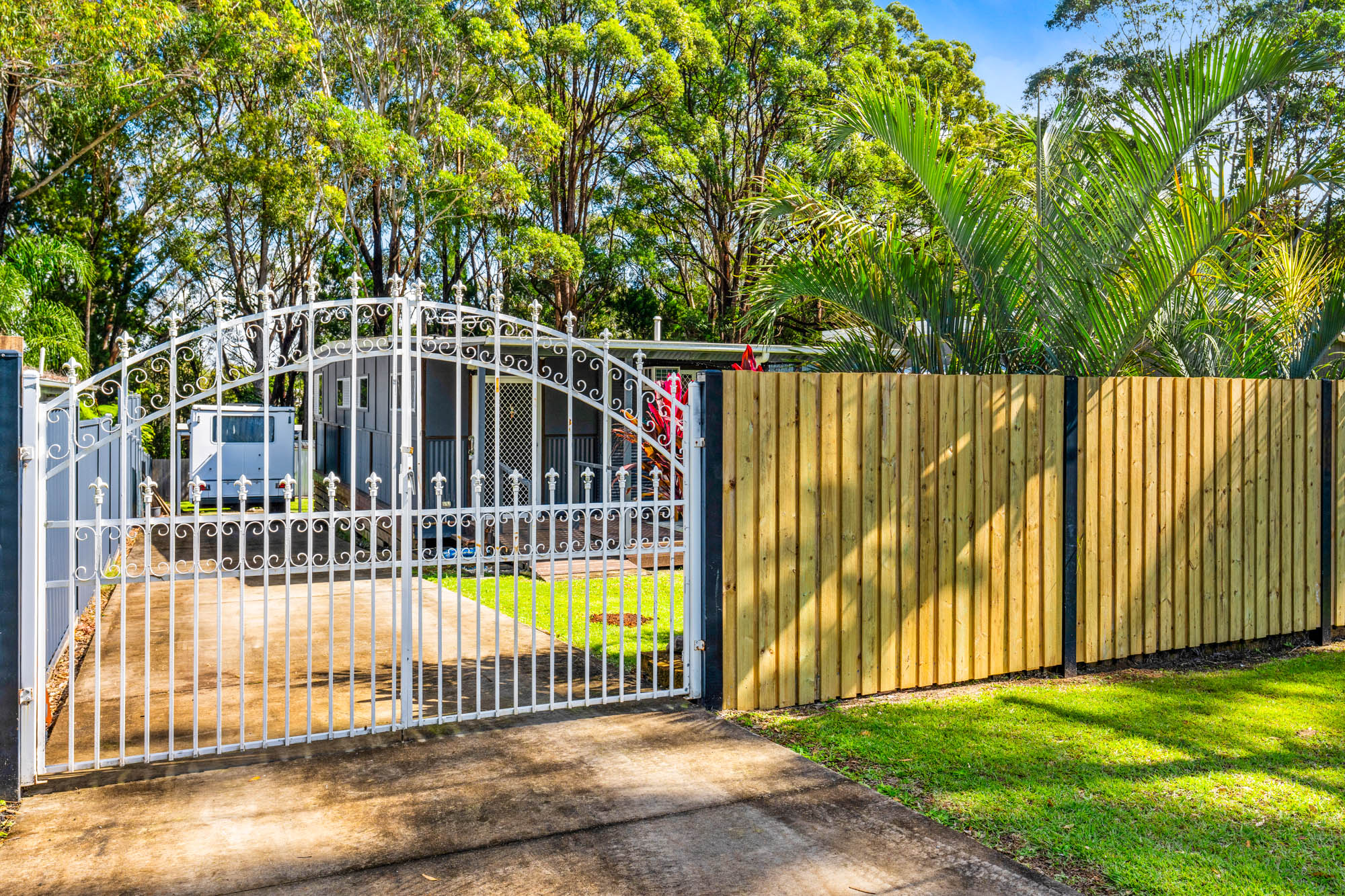 19 Lau St, RUSSELL ISLAND QLD 4184