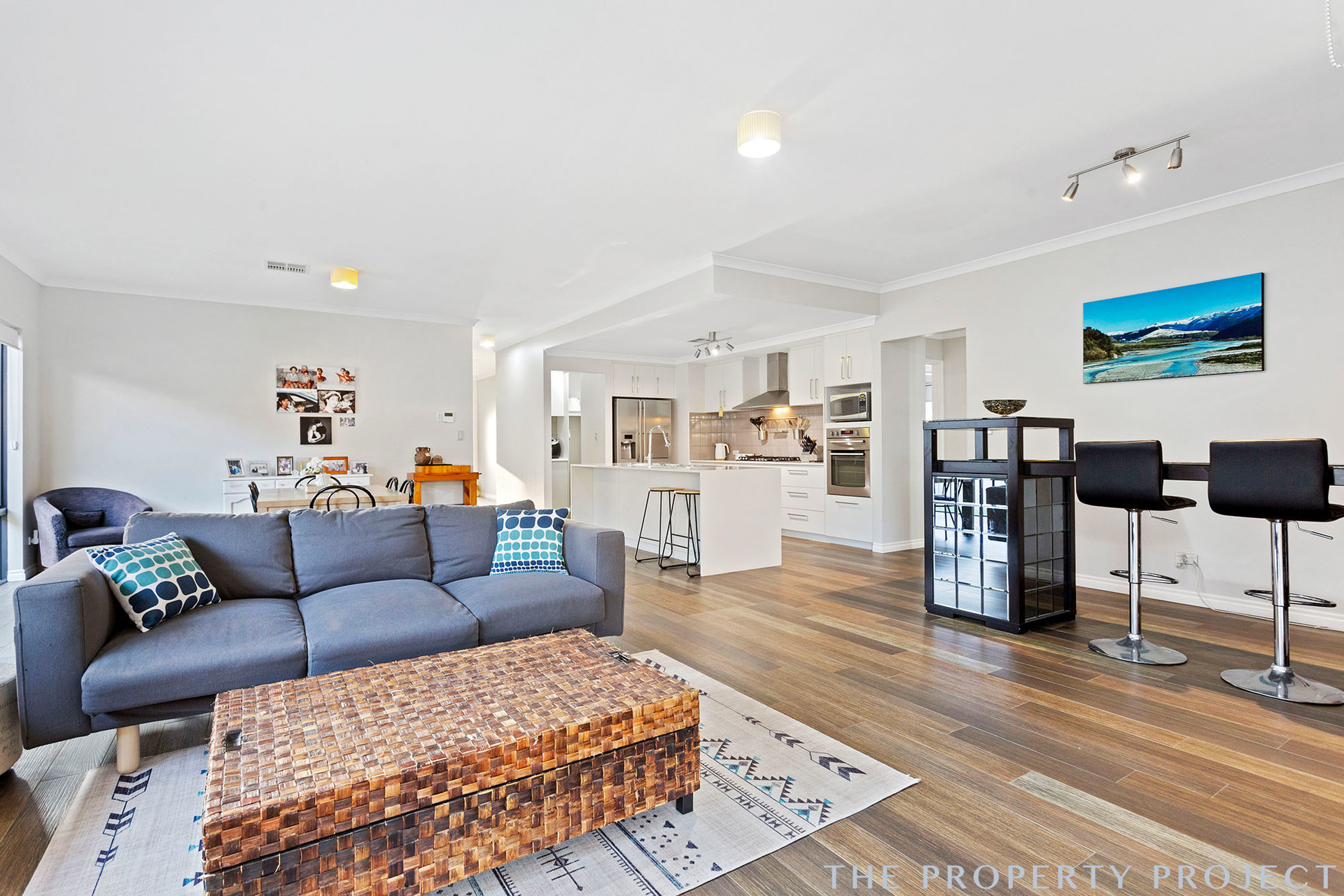 16 Aubun Garden Caversham WA 6055